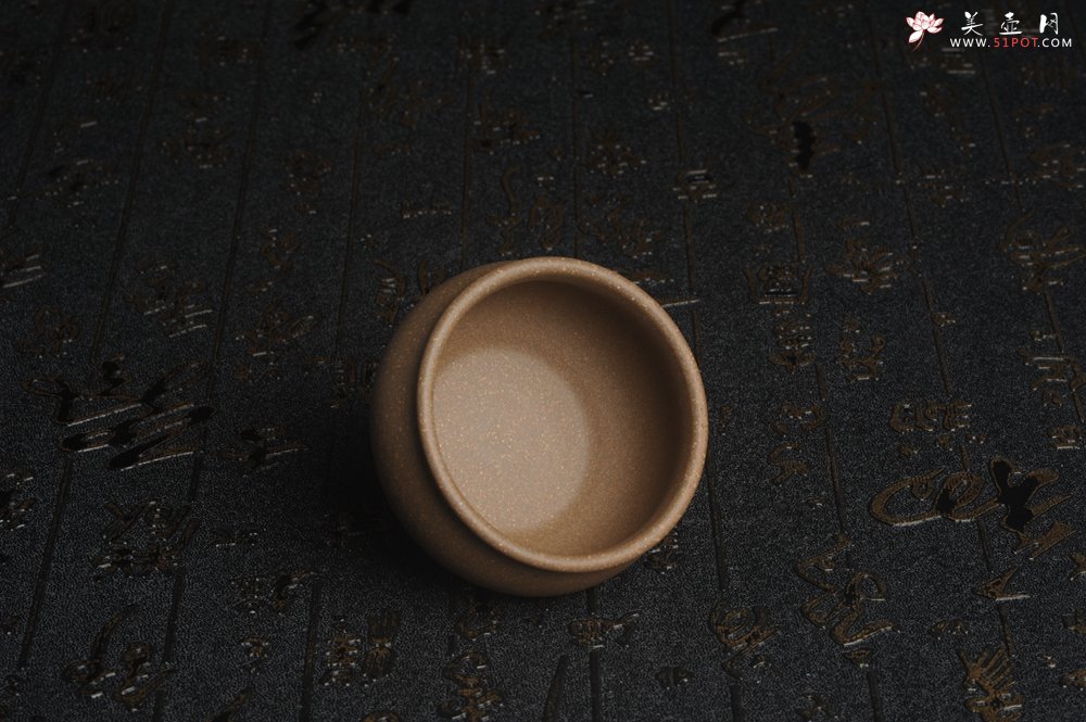 紫砂壶图片：特好青灰段泥精致手工品茗杯主人杯 茶人醉爱 性价比高 - 宜兴紫砂壶网