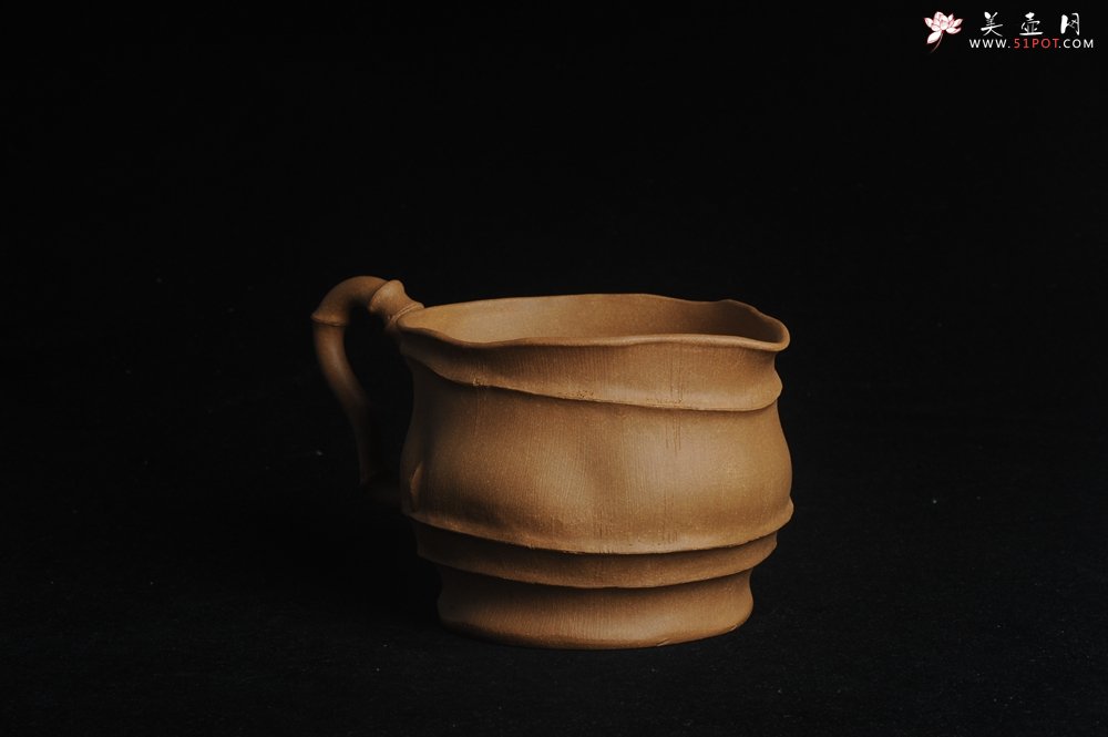 紫砂壶图片：全手大容量特好老黄段泥竹段公道杯 难度大 肌理丰富生动 - 宜兴紫砂壶网