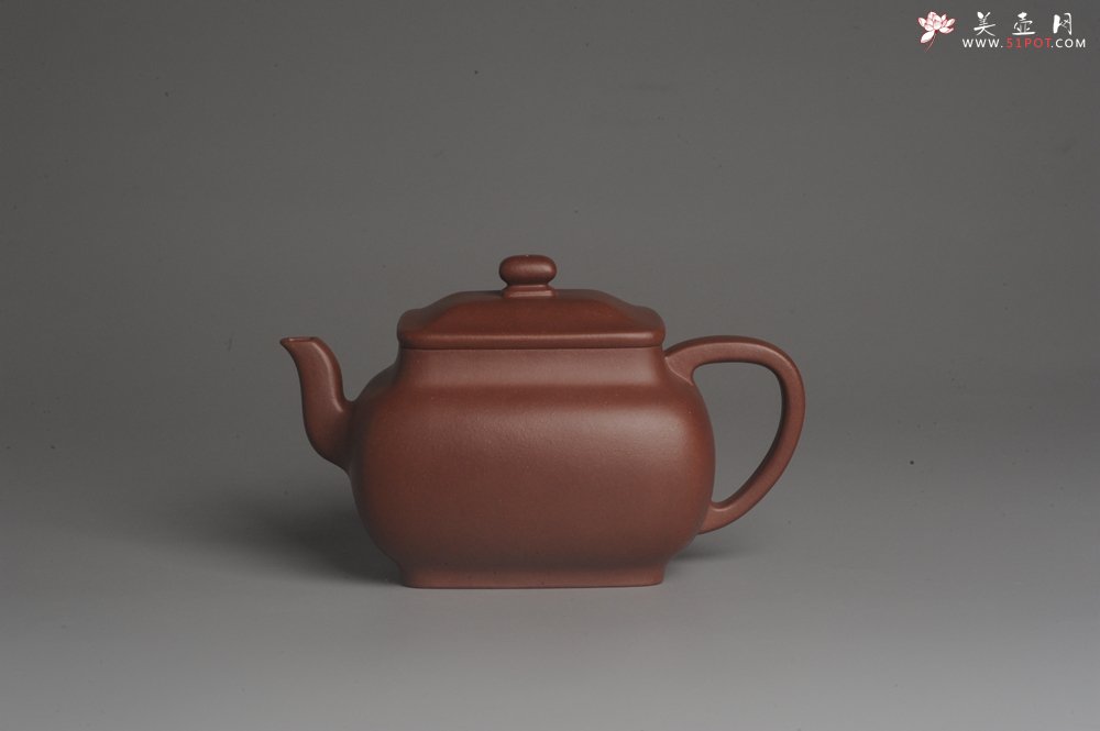 紫砂壶图片：实力派张海艳全手工原创特好底曹青四方纳福壶 线面挺括 大气 做工特好 - 宜兴紫砂壶网