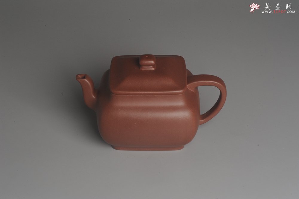紫砂壶图片：实力派张海艳全手工原创特好底曹青四方纳福壶 线面挺括 大气 做工特好 - 宜兴紫砂壶网
