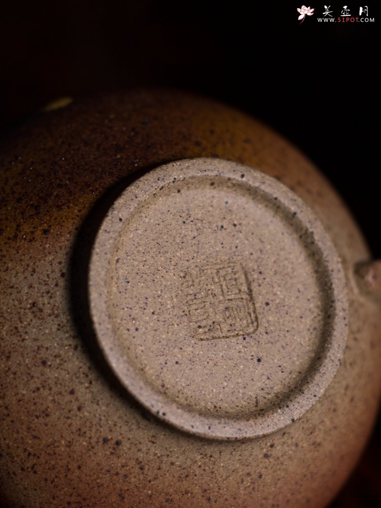 紫砂壶图片：【已结缘】段泥柴烧华颖壶 春山一路鸟空啼 特文气 茶人醉爱 - 宜兴紫砂壶网