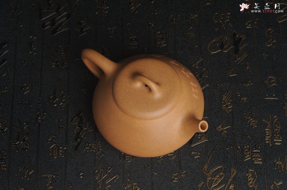 紫砂壶图片：油润老段泥(此泥料属于家藏老料！油润无比，识者自知！)全手工曼生石瓢 助工精心装饰 特文气 - 宜兴紫砂壶网