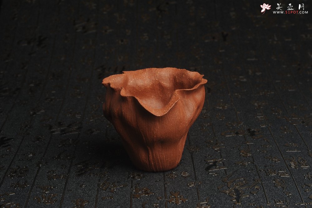 紫砂壶图片：特惠精致降坡泥荷叶公道杯 特文气 茶人醉爱 - 宜兴紫砂壶网