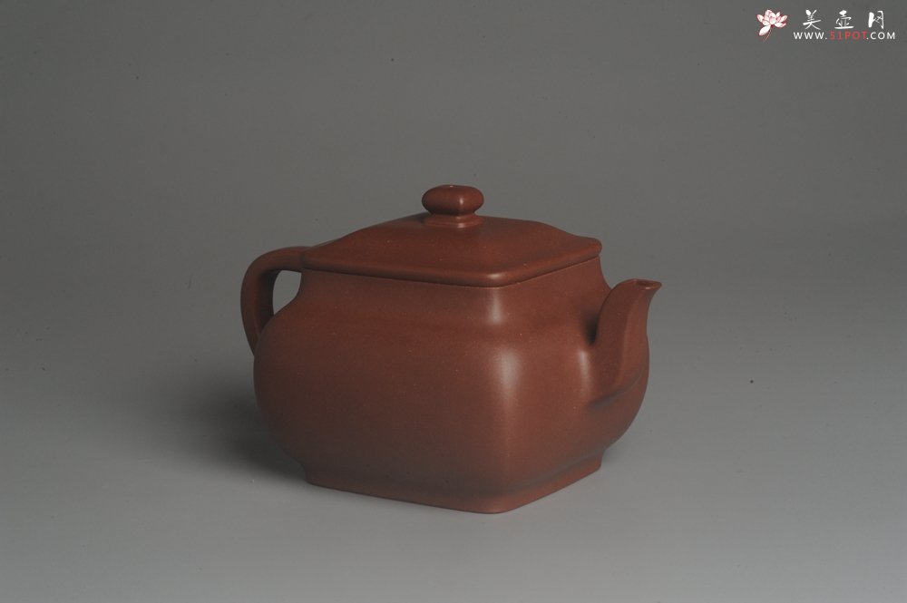 紫砂壶图片：实力派张海艳全手工原创特好底曹青四方纳福壶 线面挺括 大气 做工特好 - 宜兴紫砂壶网