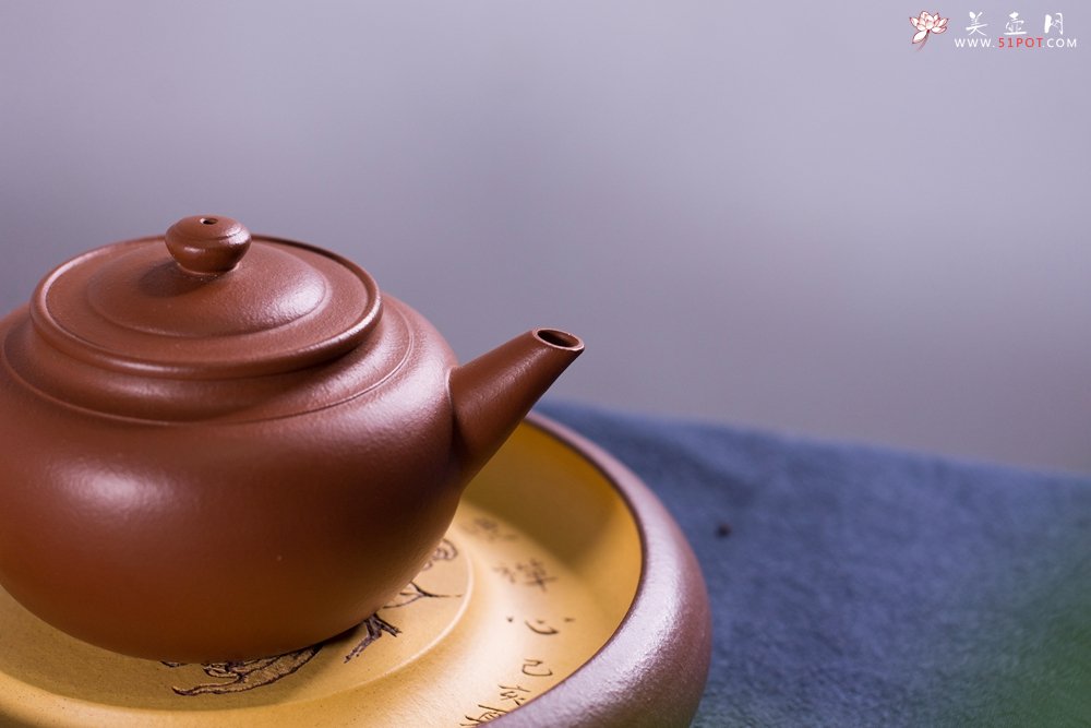 紫砂壶图片：毛国强入室弟子黄云初全手工朱泥仕圆壶 - 宜兴紫砂壶网