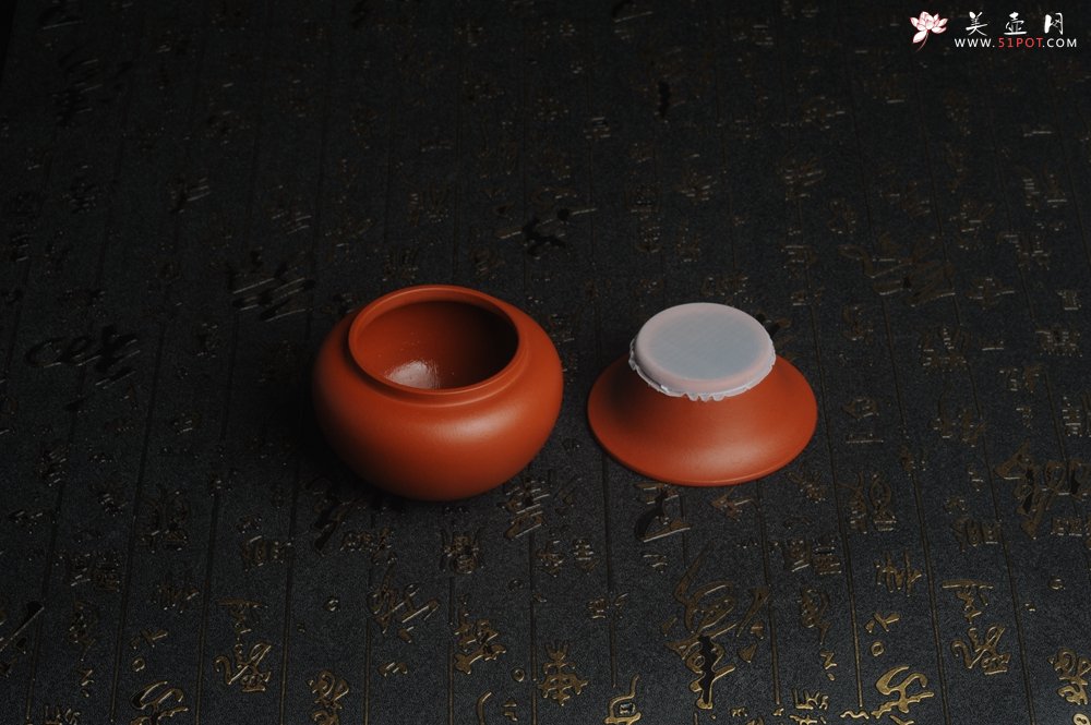 紫砂壶图片：特惠精致朱泥茶漏  底部直径4.5cm顶部直径8cm 适合口径大于5cm小于7cm的公道杯 茶人醉爱 - 宜兴紫砂壶网