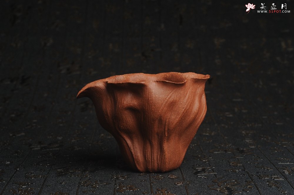 紫砂壶图片：特惠精致降坡泥荷叶公道杯 特文气 茶人醉爱 - 宜兴紫砂壶网