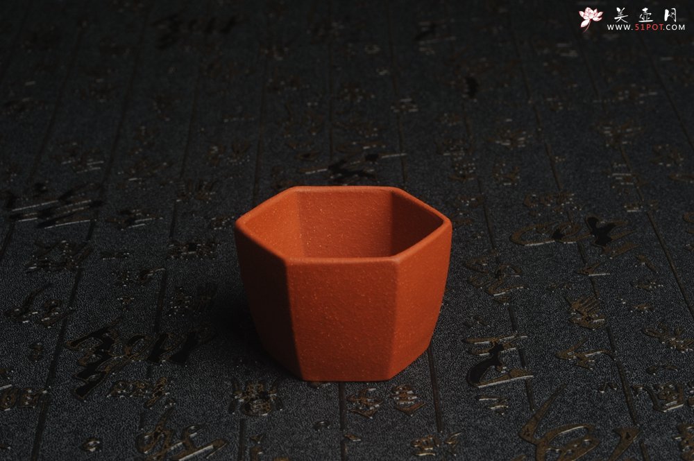 紫砂壶图片：特好降坡泥精致手工六方杯 茶人醉爱 性价比高 - 宜兴紫砂壶网