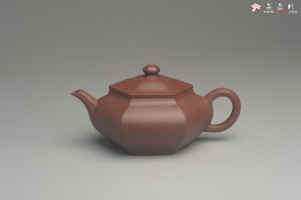 紫砂壶图片：美壶年底特惠 朱老师全手工摹古时大彬弟子许龙文六方壶 - 宜兴紫砂壶网