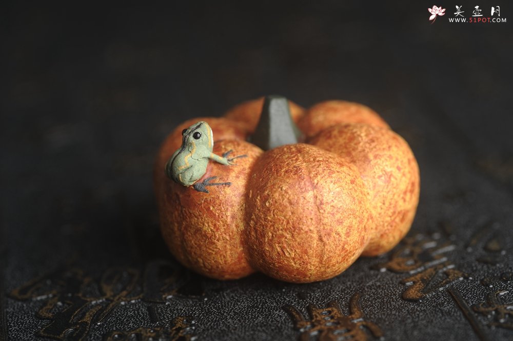 紫砂壶图片：美宠特惠 南瓜喷水青蛙 茶人醉爱 - 宜兴紫砂壶网