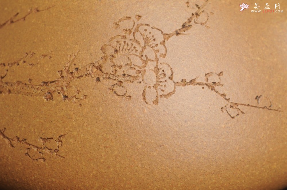 紫砂壶图片：潜力股周小培全手工老黄段泥（家藏老料 油润无比 识者自知）景舟石瓢 装饰梅花香图 文气 - 宜兴紫砂壶网