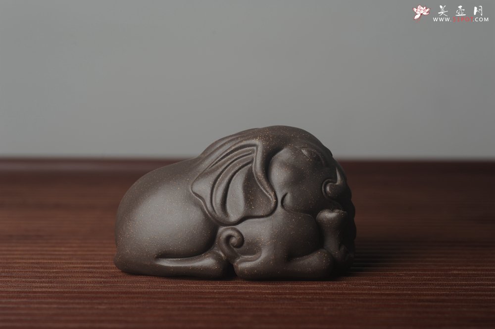 紫砂壶图片：美宠特惠 精工好料大象紫砂茶宠 太平有象 长10cm宽6.5cm高6cm - 宜兴紫砂壶网