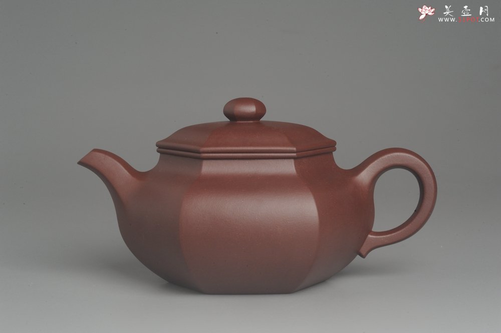 紫砂壶图片：实力派张海艳全手工精工油润底曹青六方仿古壶 气势磅礴 线面挺括平正 - 宜兴紫砂壶网