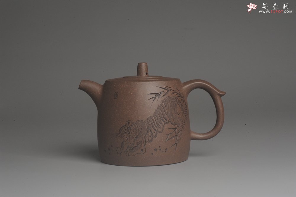 紫砂壶图片：美壶特惠 助工精工青段井栏壶 威镇九州 特文气 - 宜兴紫砂壶网