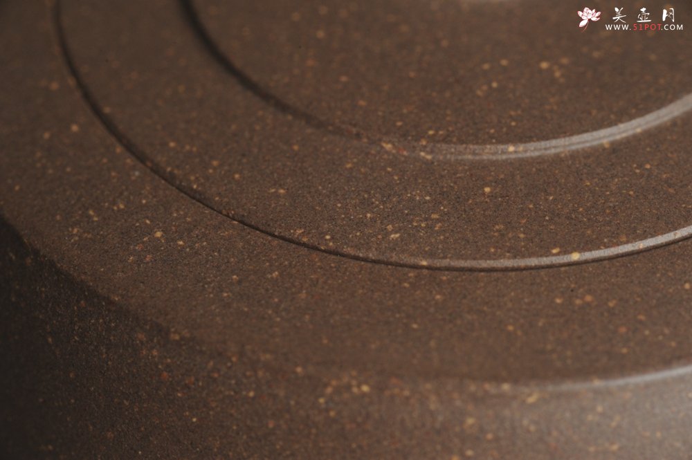 紫砂壶图片：美壶特惠 助工精工青段井栏壶 威镇九州 特文气 - 宜兴紫砂壶网