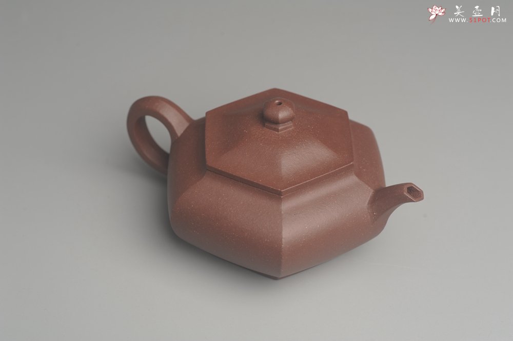 紫砂壶图片：美壶年底特惠 朱老师全手工摹古时大彬弟子许龙文六方壶 - 宜兴紫砂壶网