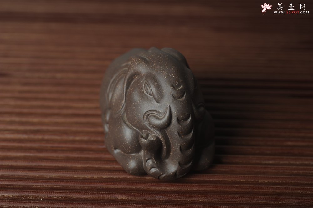 紫砂壶图片：美宠特惠 精工好料大象紫砂茶宠 太平有象 长10cm宽6.5cm高6cm - 宜兴紫砂壶网