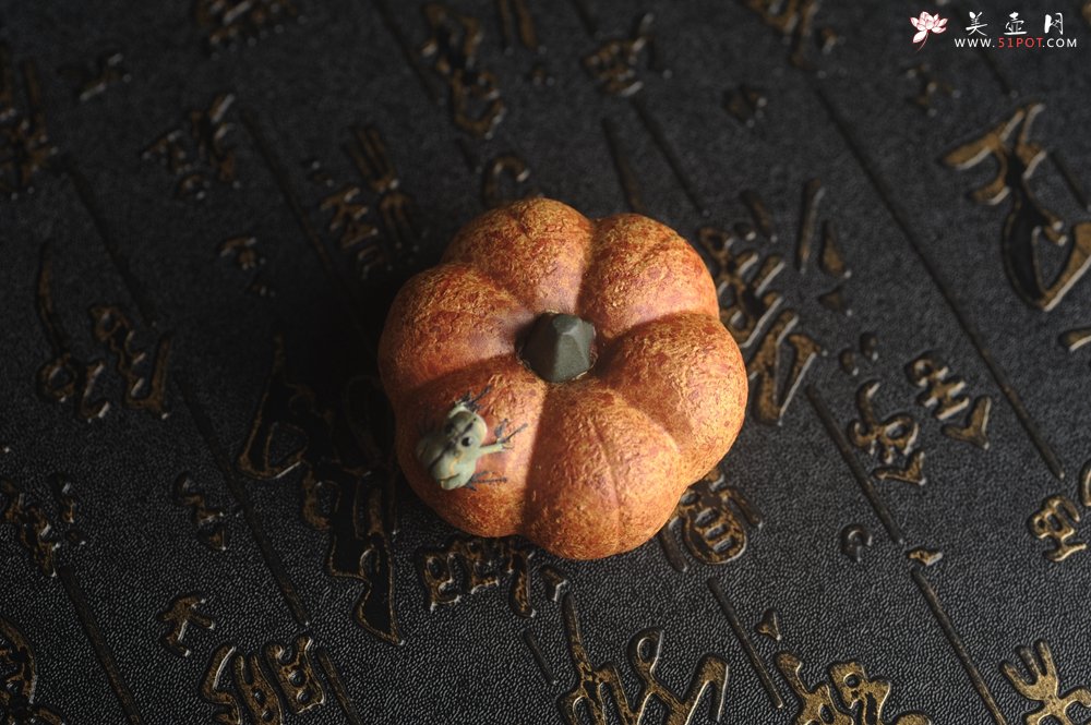 紫砂壶图片：美宠特惠 南瓜喷水青蛙 茶人醉爱 - 宜兴紫砂壶网