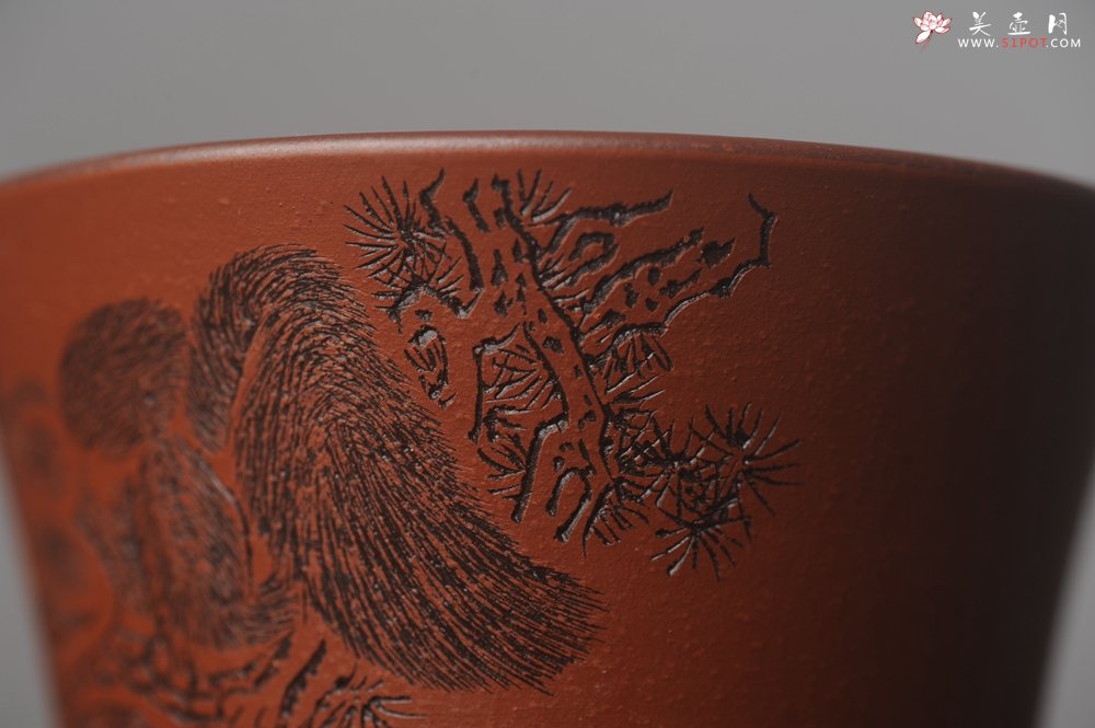 紫砂壶图片：美杯国庆特惠 精品好泥好工好刻雅致特厚实松鼠主人杯 - 宜兴紫砂壶网