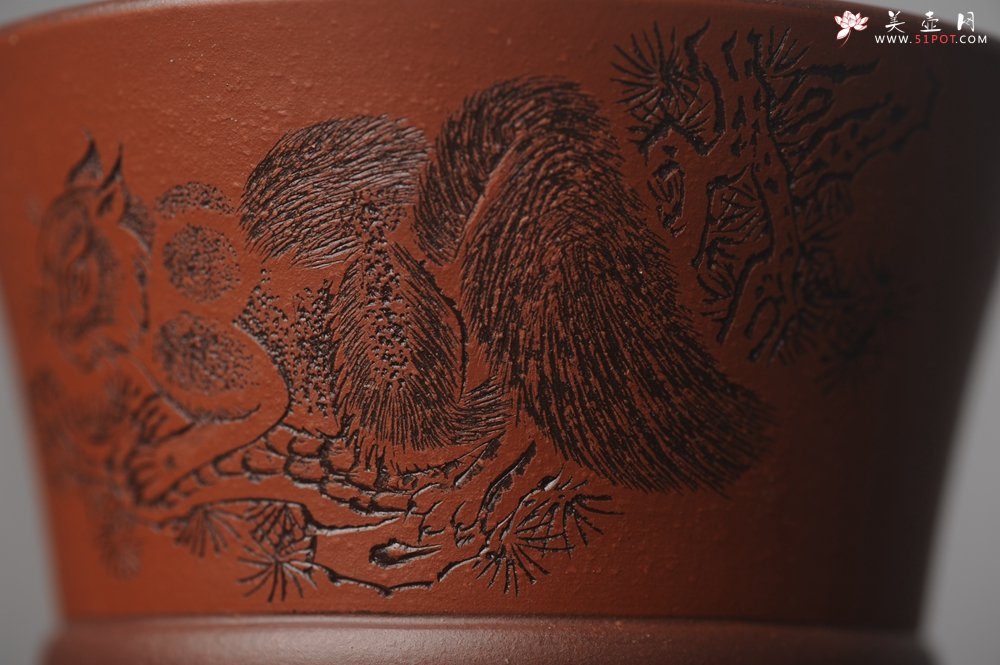 紫砂壶图片：美杯国庆特惠 精品好泥好工好刻雅致特厚实松鼠主人杯 - 宜兴紫砂壶网