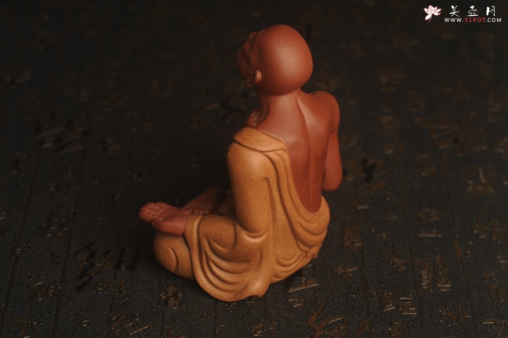 紫砂壶图片：迎中秋特惠紫砂雕塑 精工好料沐心罗汉 高14cm - 宜兴紫砂壶网