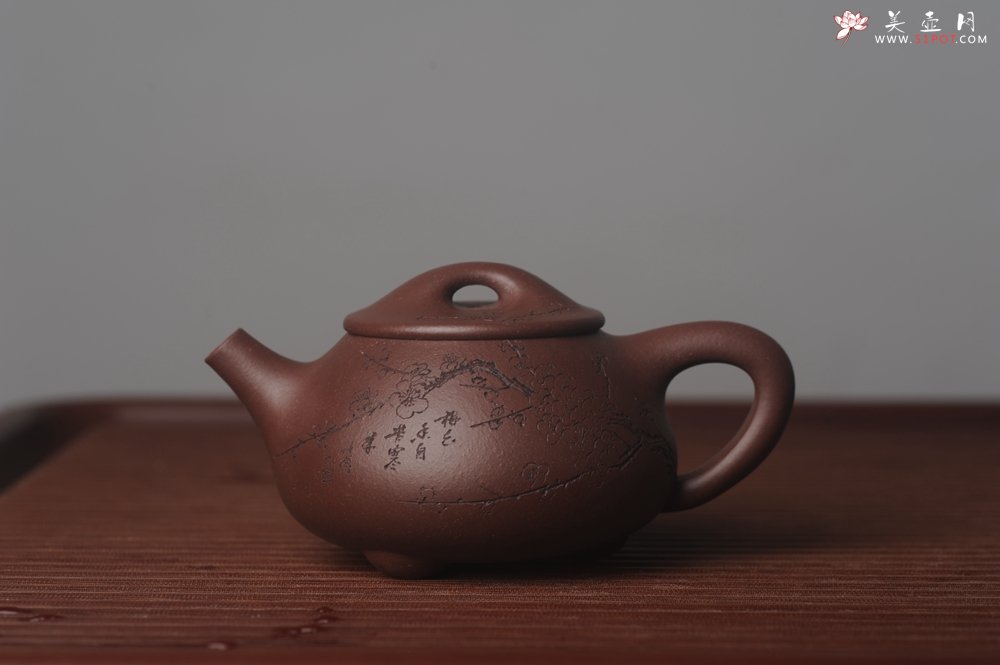 紫砂壶图片：美壶国庆特惠 工料俱佳满瓢（霸王石瓢）装饰通转梅花 特文气 - 宜兴紫砂壶网