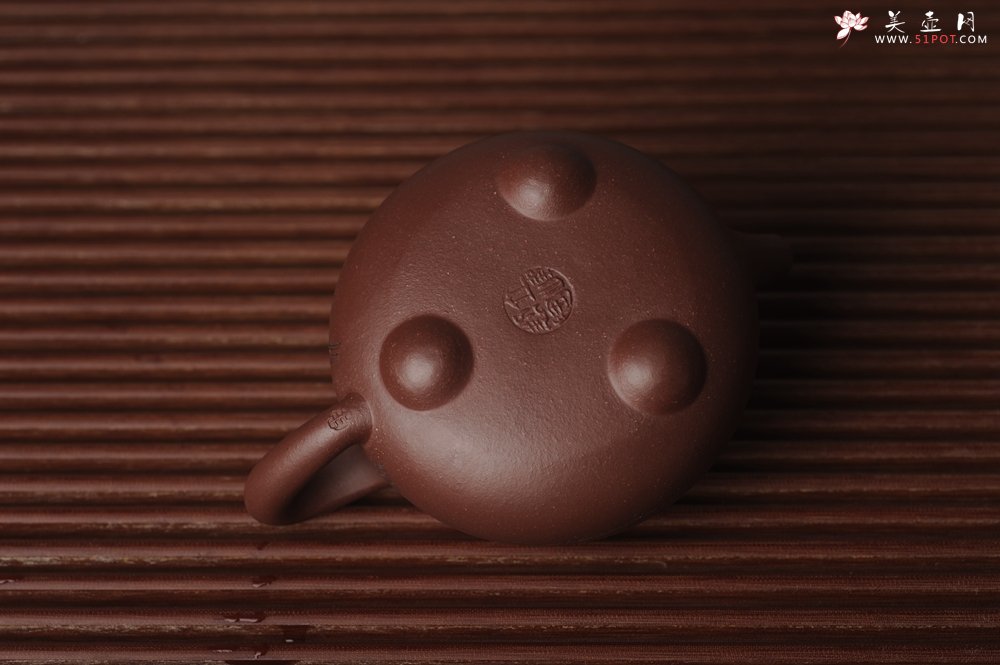 紫砂壶图片：美壶国庆特惠 工料俱佳满瓢（霸王石瓢）装饰通转梅花 特文气 - 宜兴紫砂壶网