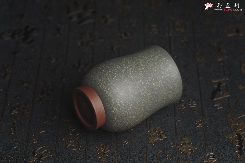 紫砂壶图片：美杯国庆特惠 精品好泥好工好刻雅致特厚实鱼跃主人杯 茶人醉爱 - 宜兴紫砂壶网