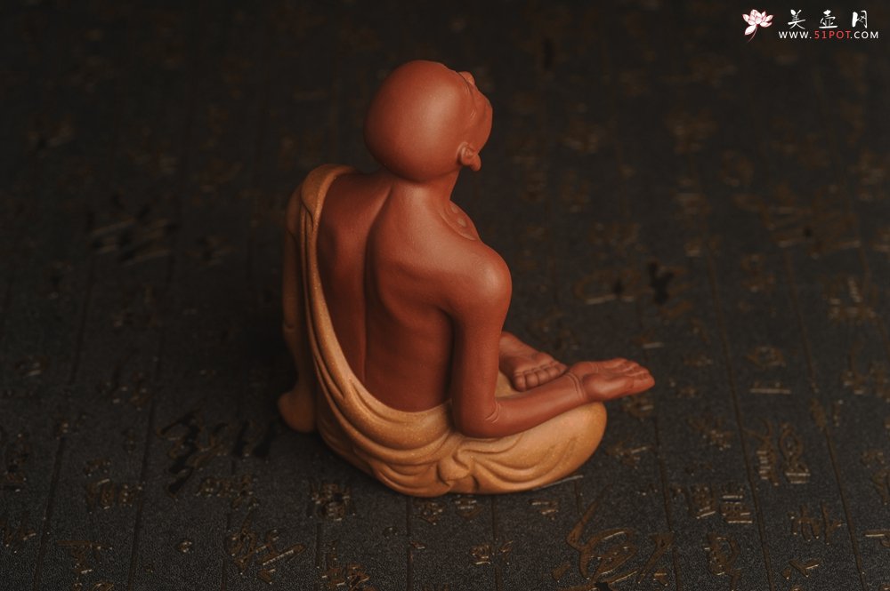 紫砂壶图片：迎中秋特惠紫砂雕塑 精工好料沐心罗汉 高14cm - 宜兴紫砂壶网