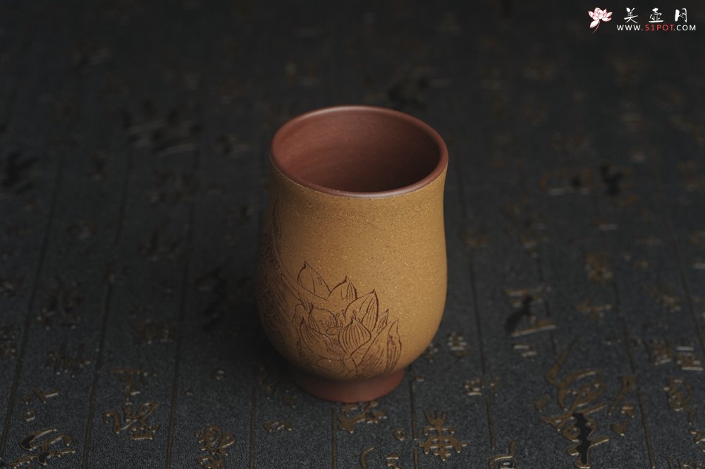 紫砂壶图片：美杯特惠 精品好泥好工好刻雅致特厚实鱼跃主人杯二式 茶人醉爱 - 宜兴紫砂壶网