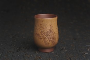 紫砂壶图片：美杯特惠 精品好泥好工好刻雅致特厚实鱼跃主人杯二式 茶人醉爱 - 宜兴紫砂壶网