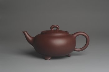 紫砂壶图片：油润底曹青 全手工三足致远 饱满厚重大气 - 宜兴紫砂壶网