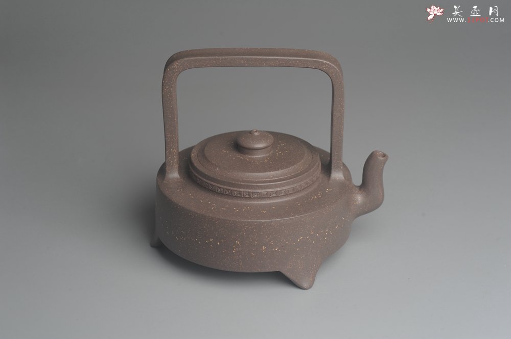 紫砂壶图片：美壶特惠 精致青灰段泥繁星提梁壶 茶人醉爱 - 宜兴紫砂壶网