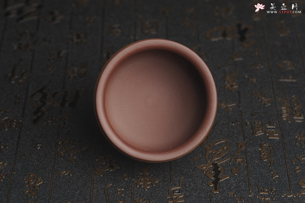 紫砂壶图片：美杯特惠 好泥好工雅致特厚实主人杯压手杯 茶人醉爱 - 宜兴紫砂壶网