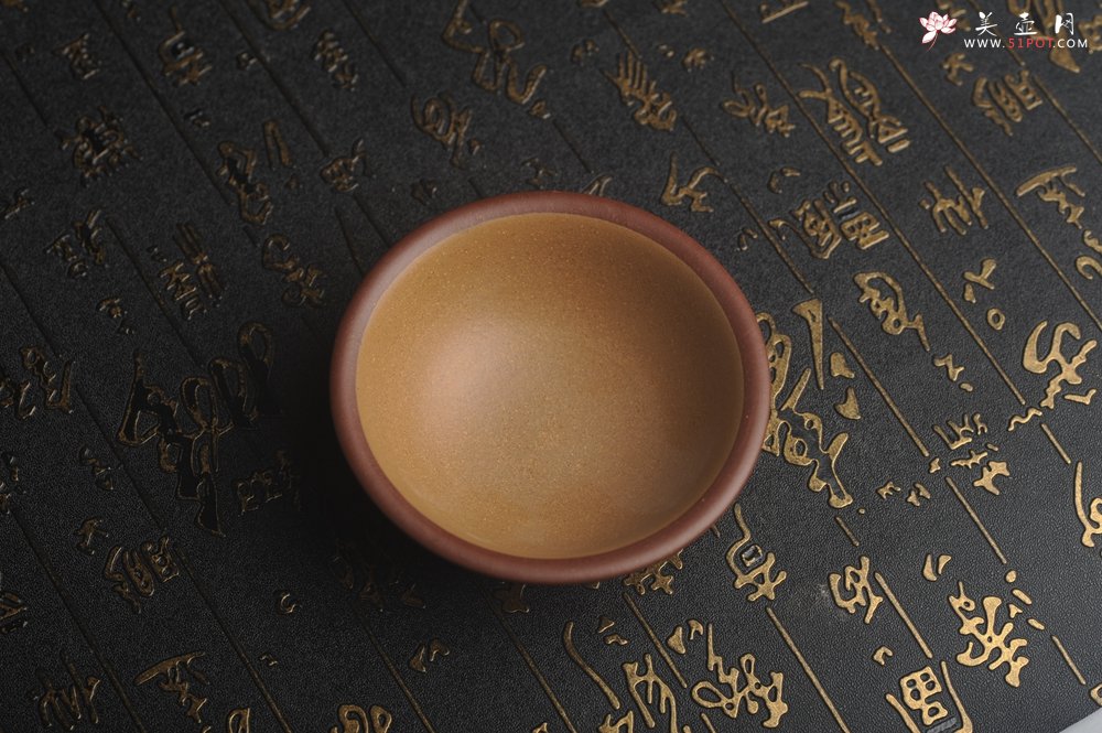 紫砂壶图片：美杯特惠 精致好泥好工厚实压手主人杯 茶人醉爱 - 宜兴紫砂壶网