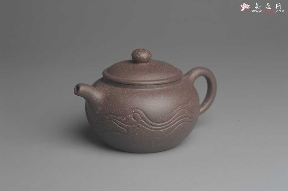 紫砂壶图片：美壶特惠 优质青灰段泥精致行云流水套组 一壶（180cc）二杯一醒茶罐（280cc） - 宜兴紫砂壶网