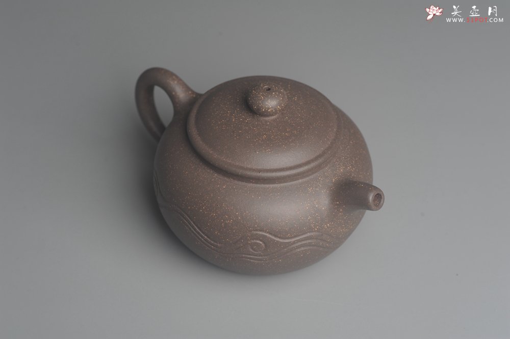 紫砂壶图片：美壶特惠 优质青灰段泥精致行云流水套组 一壶（180cc）二杯一醒茶罐（280cc） - 宜兴紫砂壶网