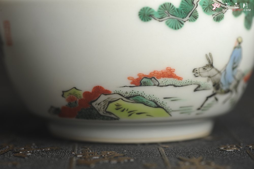 紫砂壶图片：玄辰器 精品古彩踏歌行主人杯压手杯 景德镇茶杯 茶人醉爱 - 宜兴紫砂壶网