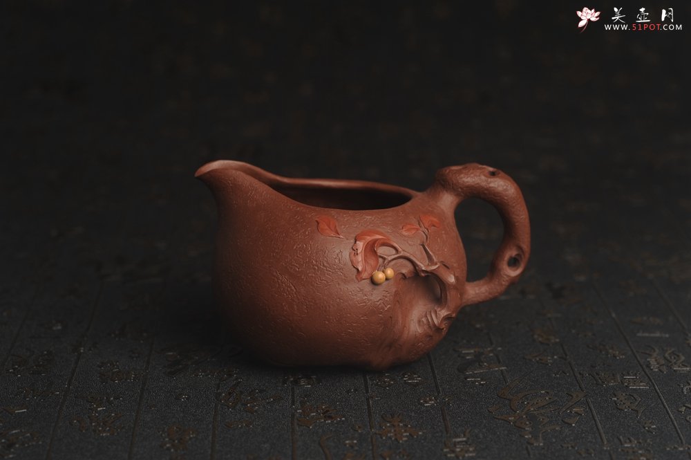 紫砂壶图片：美杯特惠 赵老师精品贴叶公道杯 茶人醉爱 - 宜兴紫砂壶网