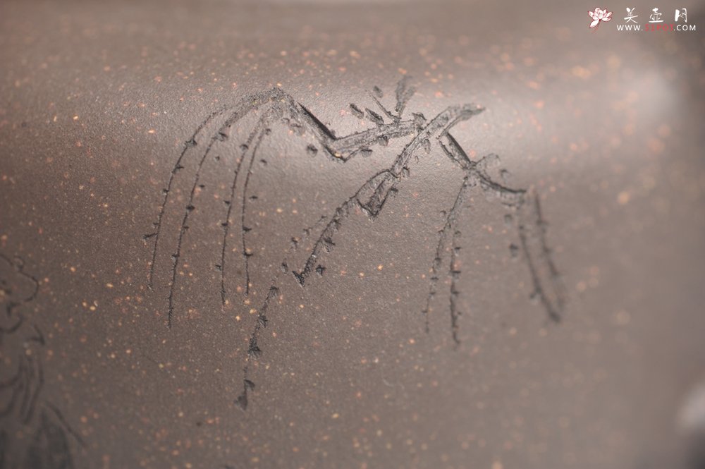 紫砂壶图片：美壶特惠 优质青灰段泥精致牧牛壶 茶人醉爱 - 宜兴紫砂壶网