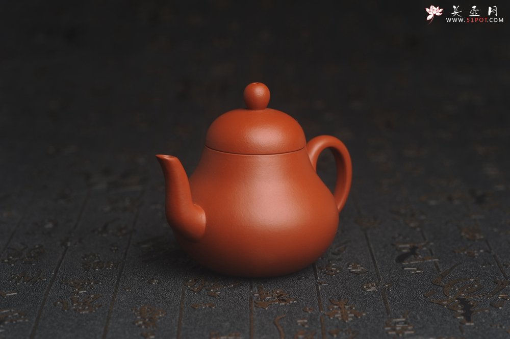 紫砂壶图片：美壶福利回馈 精致优质朱泥梨形壶 茶人醉爱 - 宜兴紫砂壶网