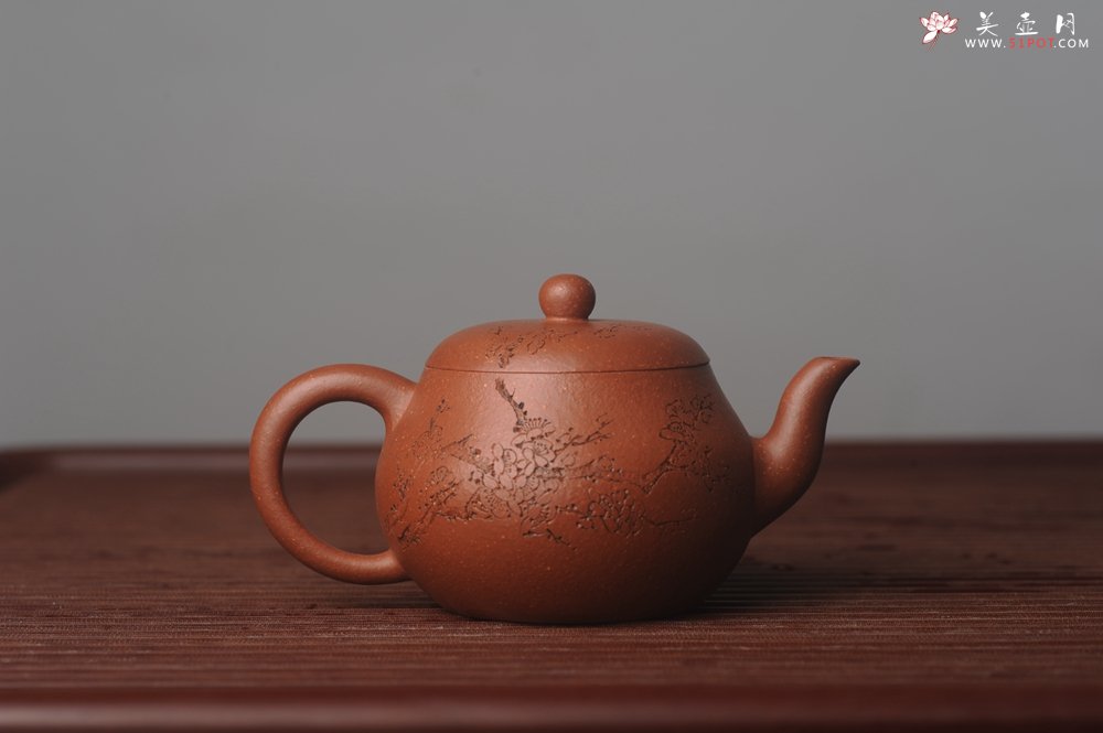 紫砂壶图片：潜力股周小培原创全手工缘德壶 通转梅花 特文气 - 宜兴紫砂壶网