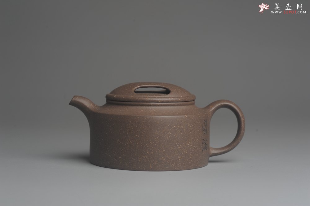 紫砂壶图片：美壶特惠 精工青段牛盖井栏壶 茶人醉爱 - 宜兴紫砂壶网