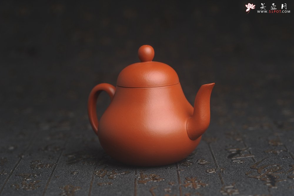 紫砂壶图片：美壶福利回馈 精致优质朱泥梨形壶 茶人醉爱 - 宜兴紫砂壶网