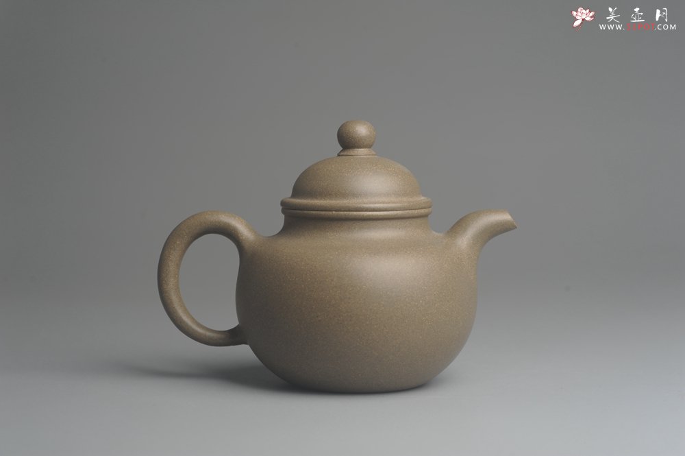 紫砂壶图片：美壶特惠 精致青段寿珍掇球茶壶 性价比高 茶人醉爱 - 宜兴紫砂壶网