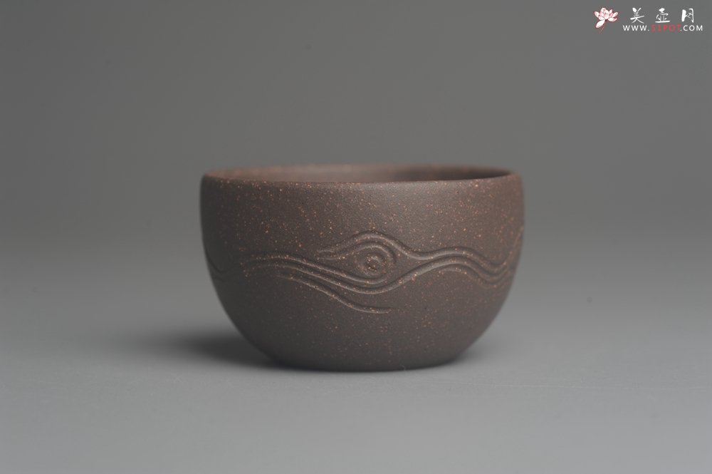 紫砂壶图片：美壶特惠 优质青灰段泥精致行云流水套组 一壶（180cc）二杯一醒茶罐（280cc） - 宜兴紫砂壶网