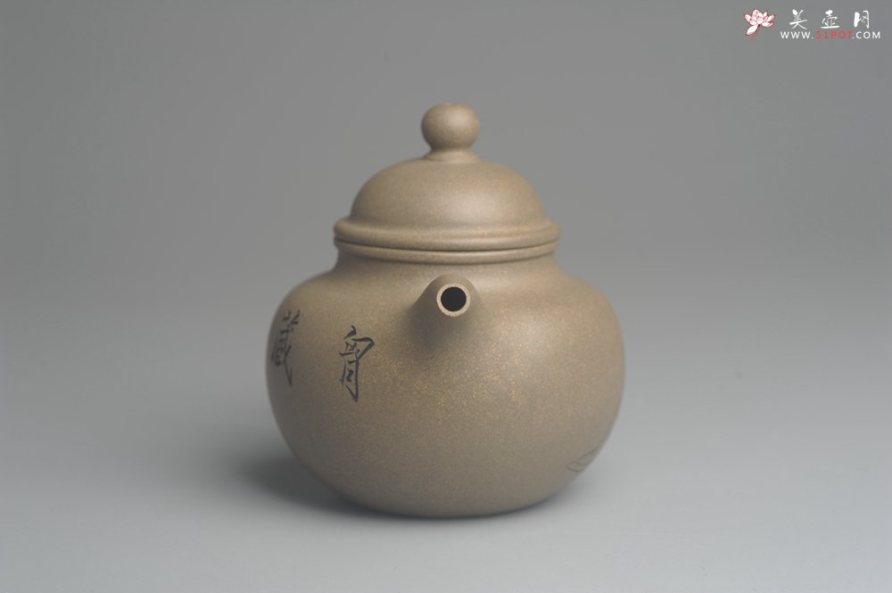 紫砂壶图片：美壶特惠 优质青段精致寿珍掇球壶 茶人醉爱 - 宜兴紫砂壶网