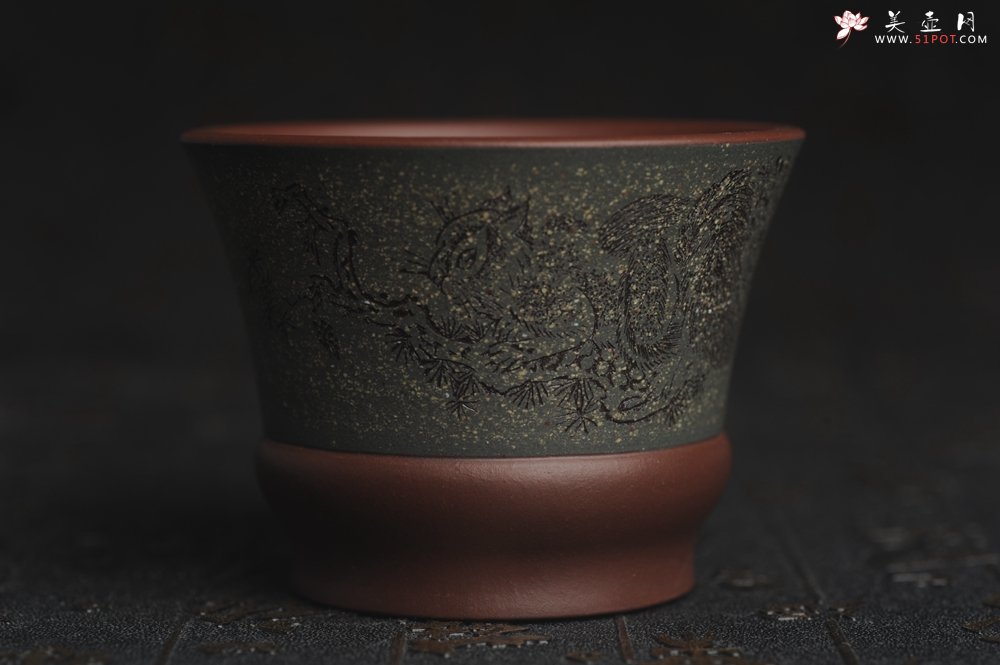 紫砂壶图片：美杯国庆特惠 精品好泥好工好刻雅致特厚实松鼠主人杯二式 - 宜兴紫砂壶网