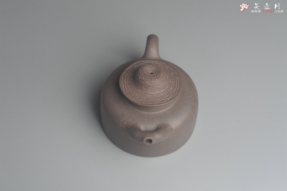 紫砂壶图片：美壶特惠 优质青灰段泥精致牧牛壶 茶人醉爱 - 宜兴紫砂壶网