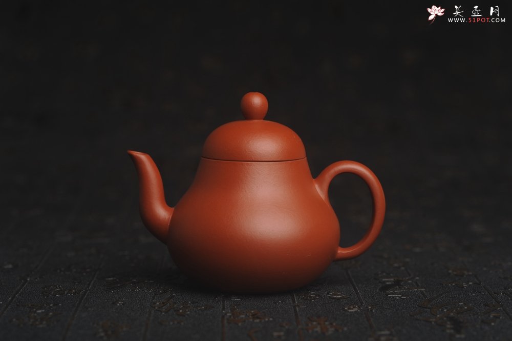 紫砂壶图片：美壶福利回馈 精致优质朱泥梨形壶 茶人醉爱 - 宜兴紫砂壶网